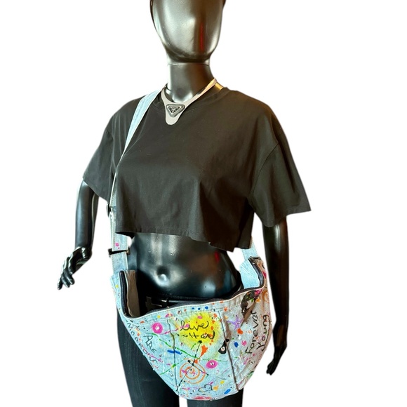 ⚫️ Hand-Painted Abstract Graffiti Denim Chest/Crossbody Bag by Dani Wilson - Picture 7 of 8